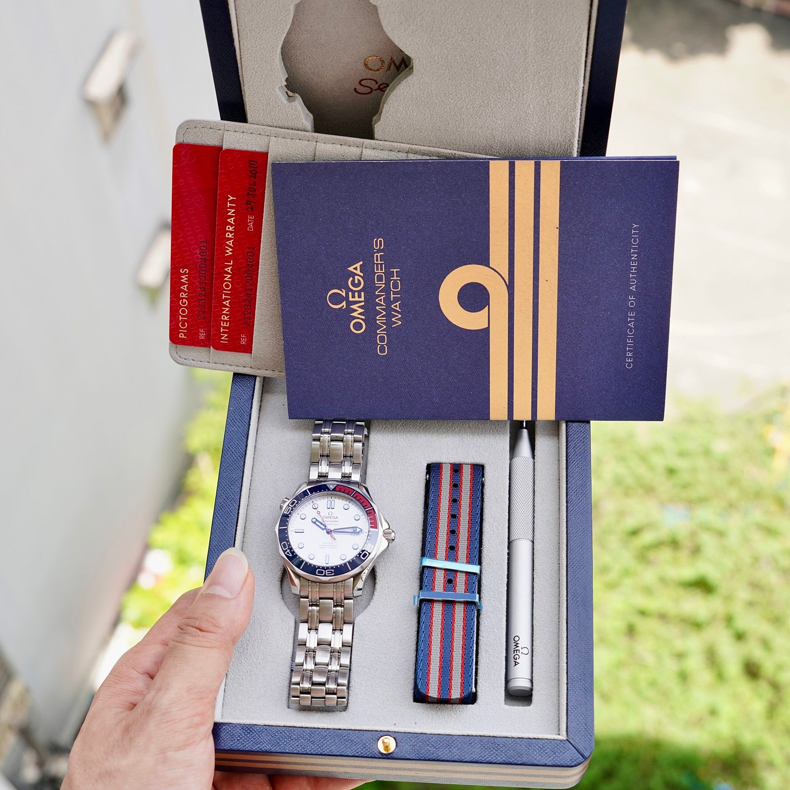 Omega Seamaster Diver 300m Commander's 007 Limited Edision 41mm - Ảnh 6