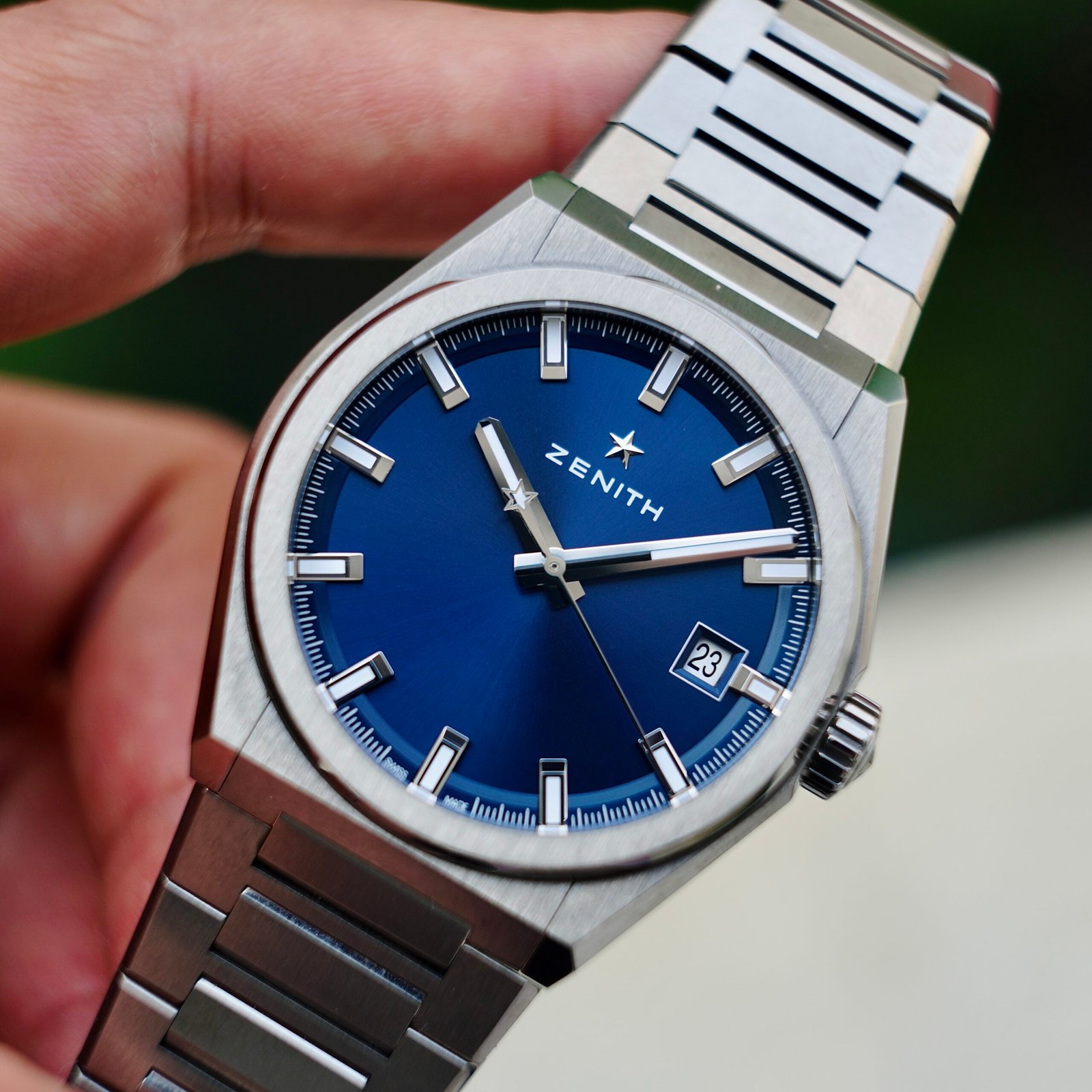 Zenith Defy Classic Blue Titanium 41mm - 95.9000.670/51.M9000  - Ảnh 4