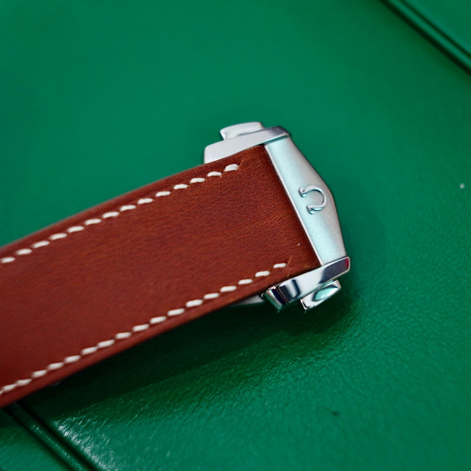 Omega Seamaster 300 Master Co-Axial - 233.22.41.21.01.002 - 'New' chưa qua sử dụng - Ảnh 9