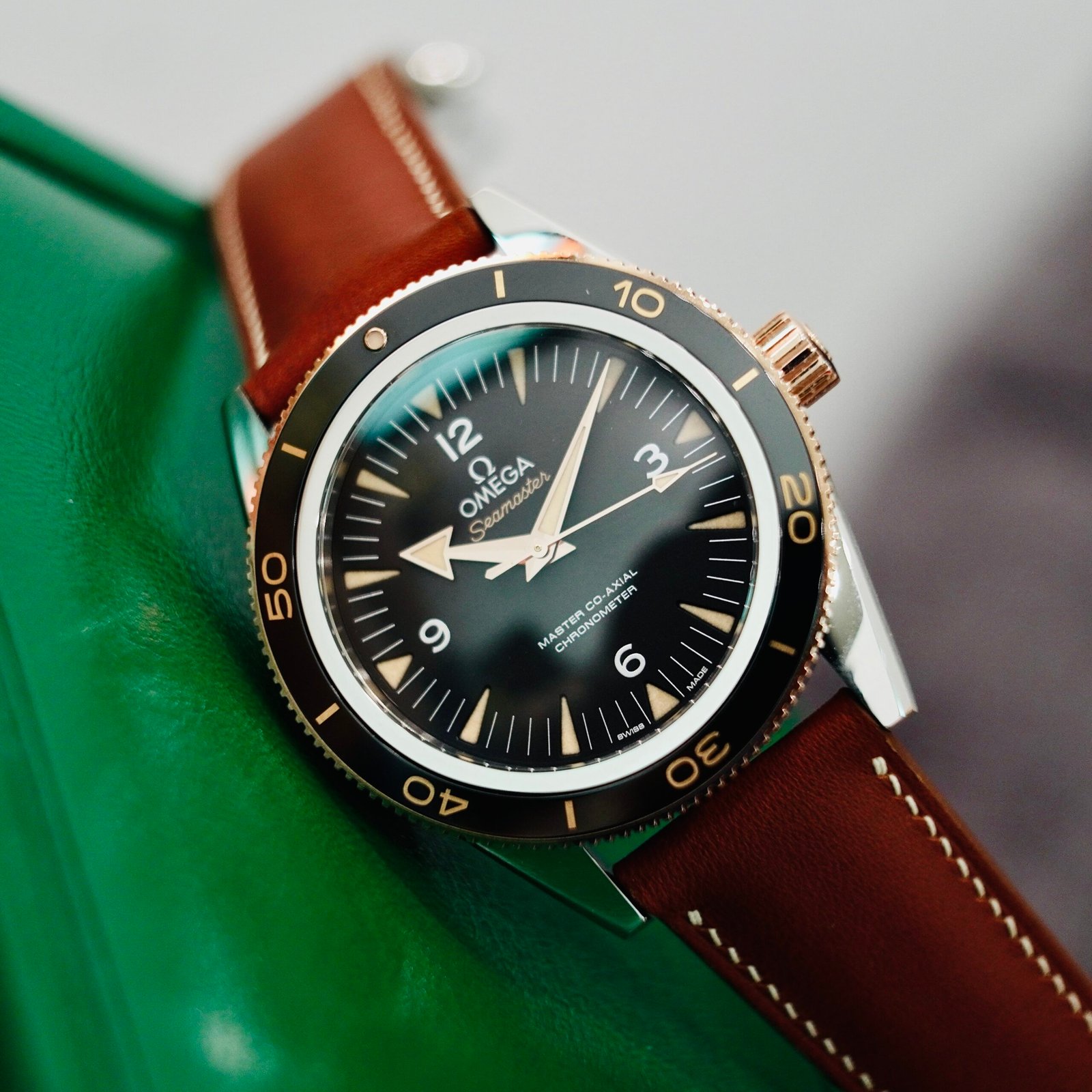 Omega Seamaster 300 Master Co-Axial - 233.22.41.21.01.002 - 'New' chưa qua sử dụng - Ảnh 5